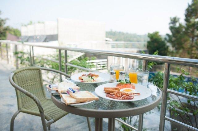 On The Rock Chaiyaphum Bed & Breakfast