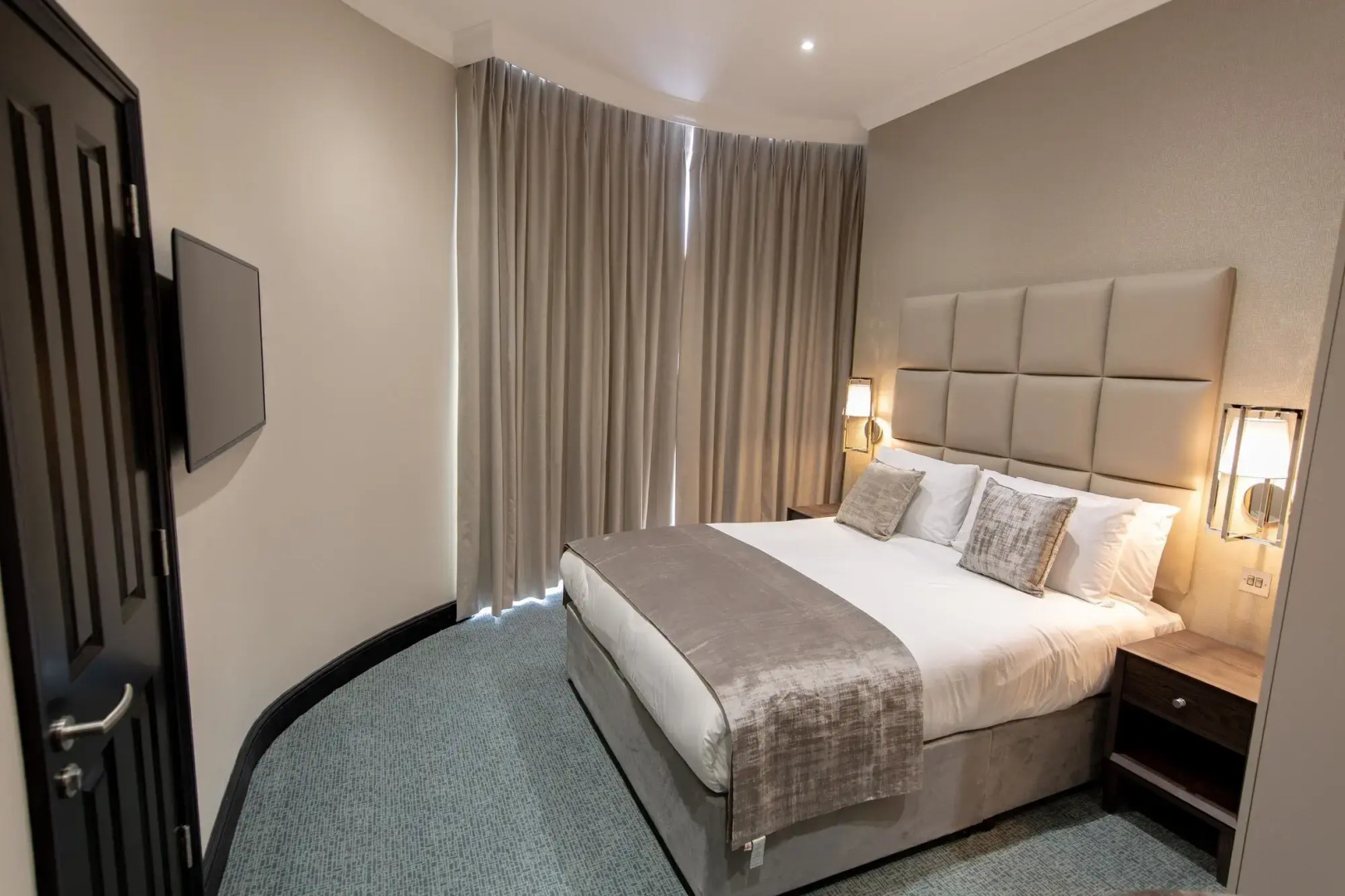 Photo - The Crescent Hyde Park