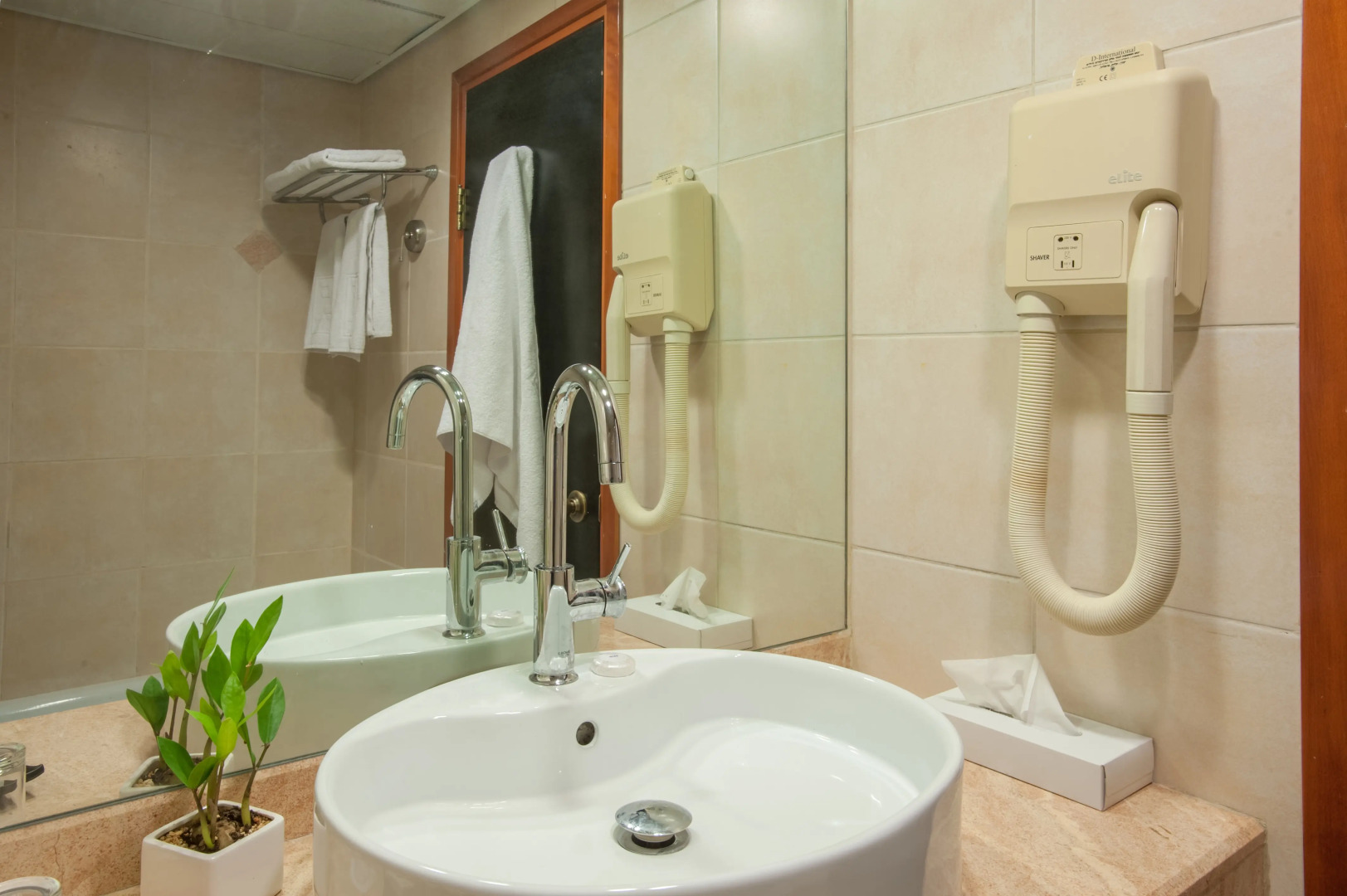 Photo - Eldan Hotel