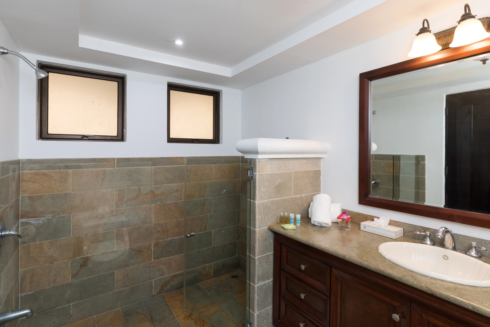 Photo - Shana by the Beach Manuel Antonio