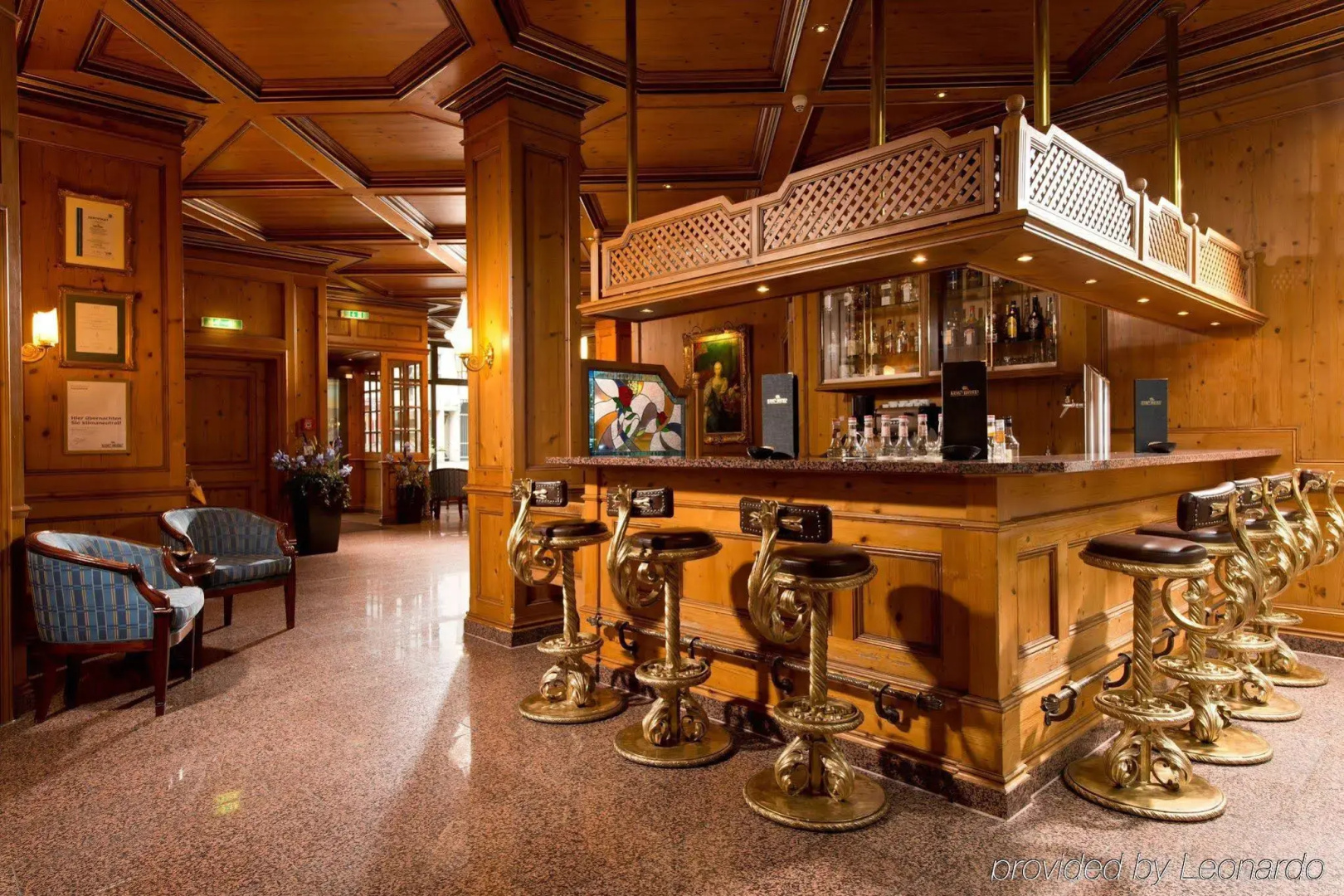 Foto - King's Hotel Center