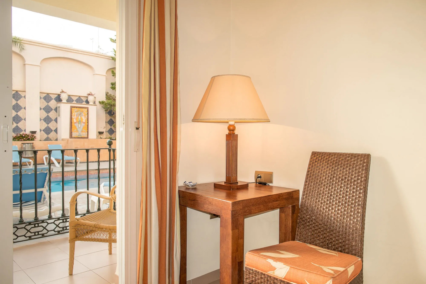 Photo - Toboso Apar - Turis