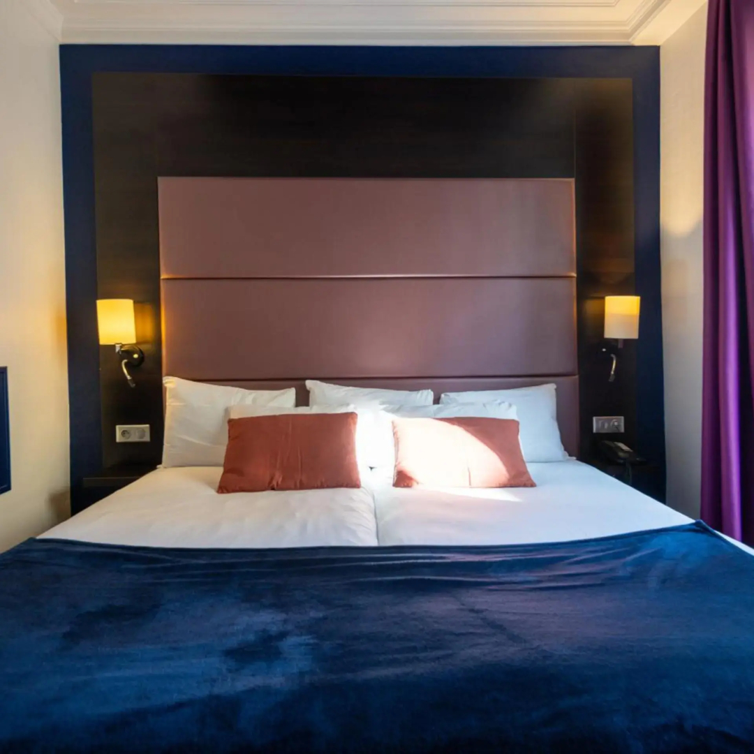 Foto - Accueil Hôtel Paris Pigalle Montmartre - Hôtel rénové