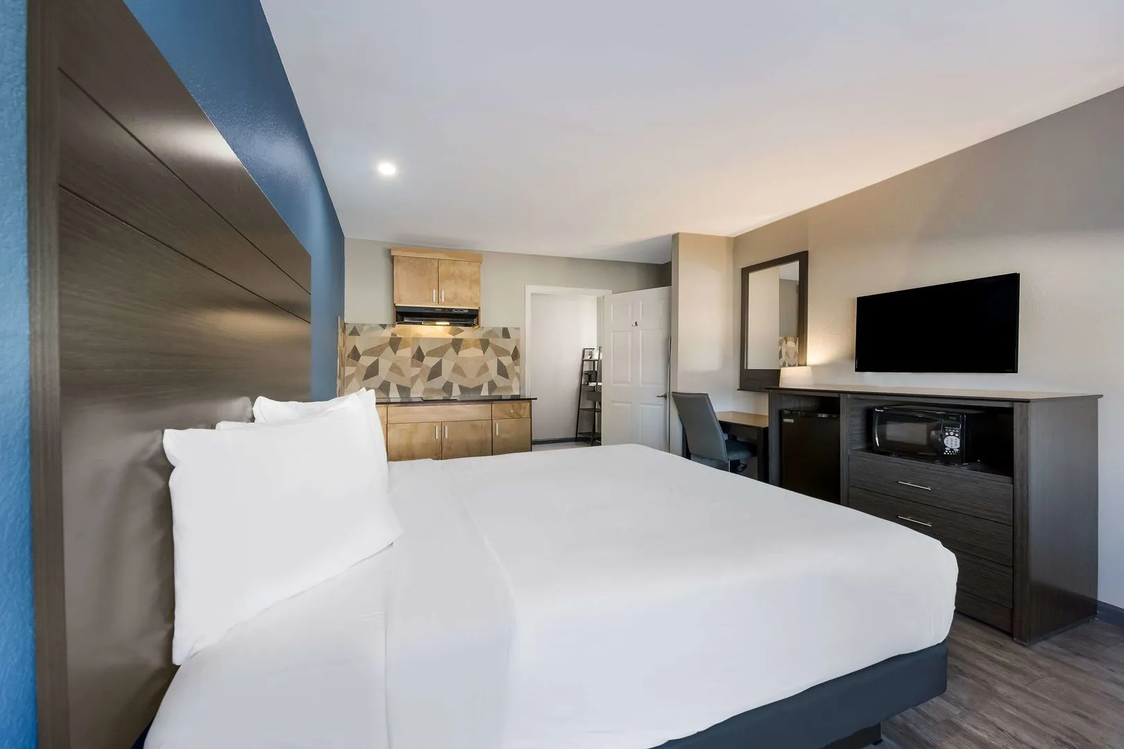 Photo - SureStay Hotel by Best Western Spring North Houston
