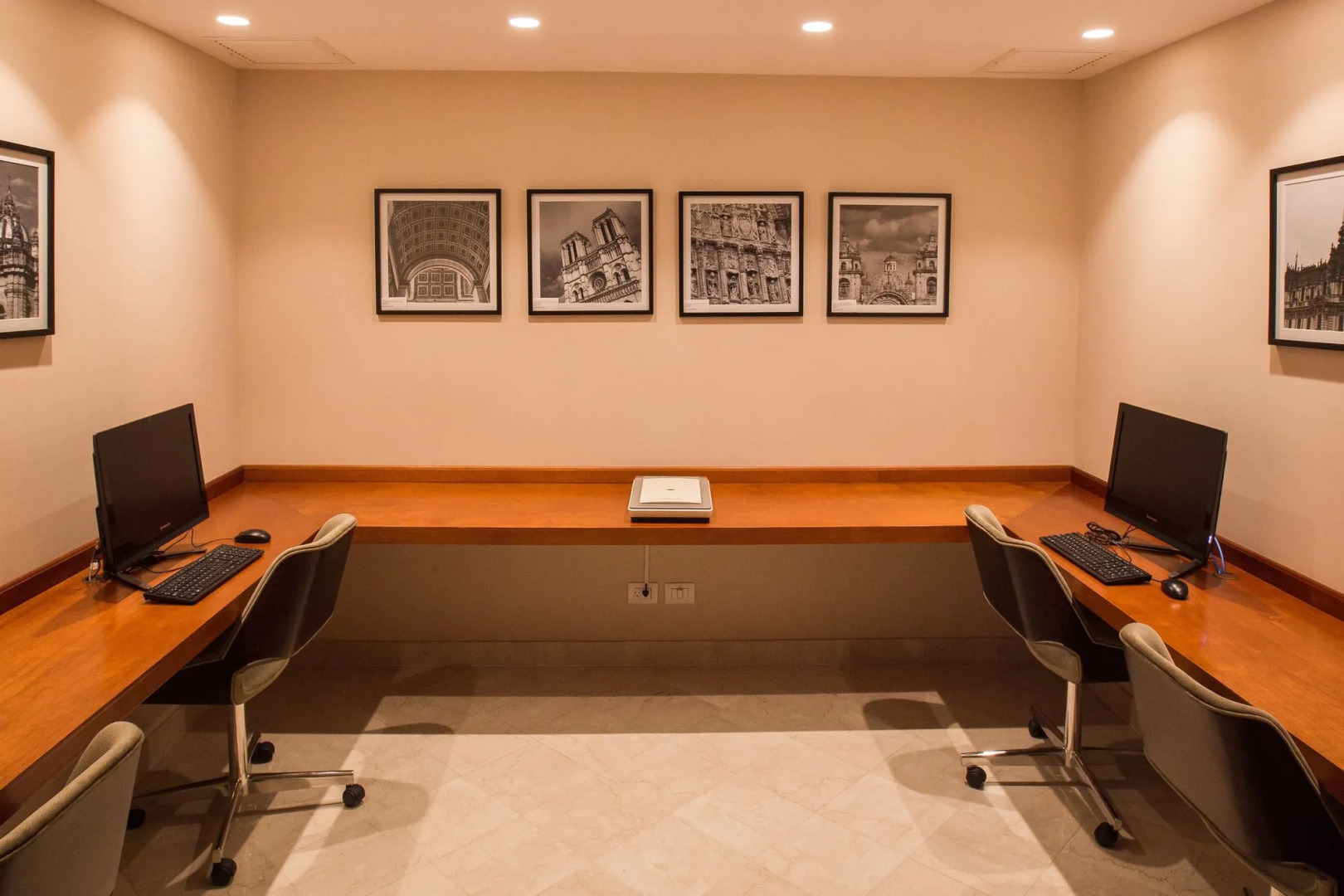 Photo - Los Tallanes Hotel & Suites