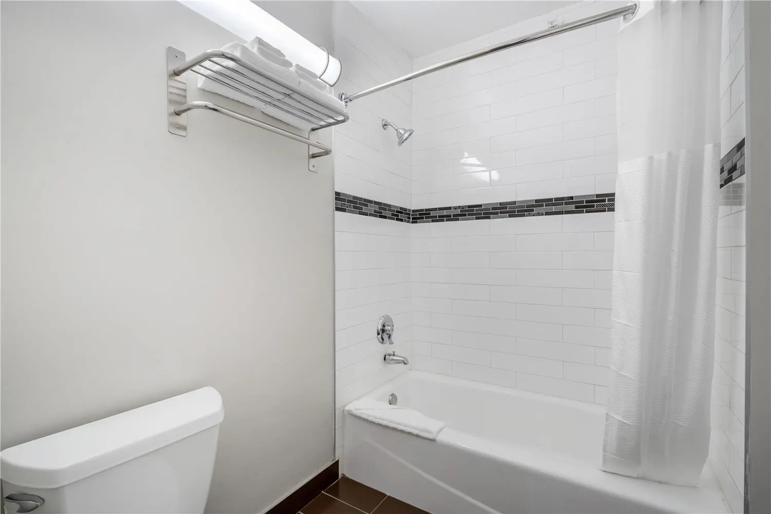 Photo - SureStay Hotel by Best Western Beverly Hills West LA