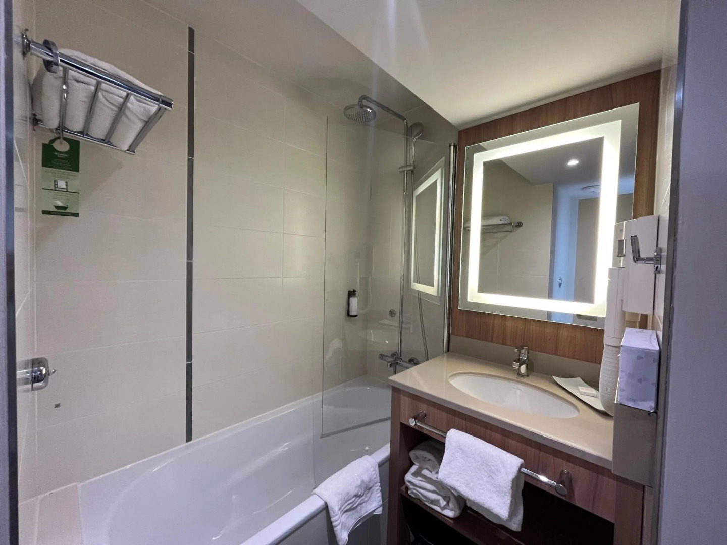 Photo - Peninsula All Suite Hotel by Dream Resorts