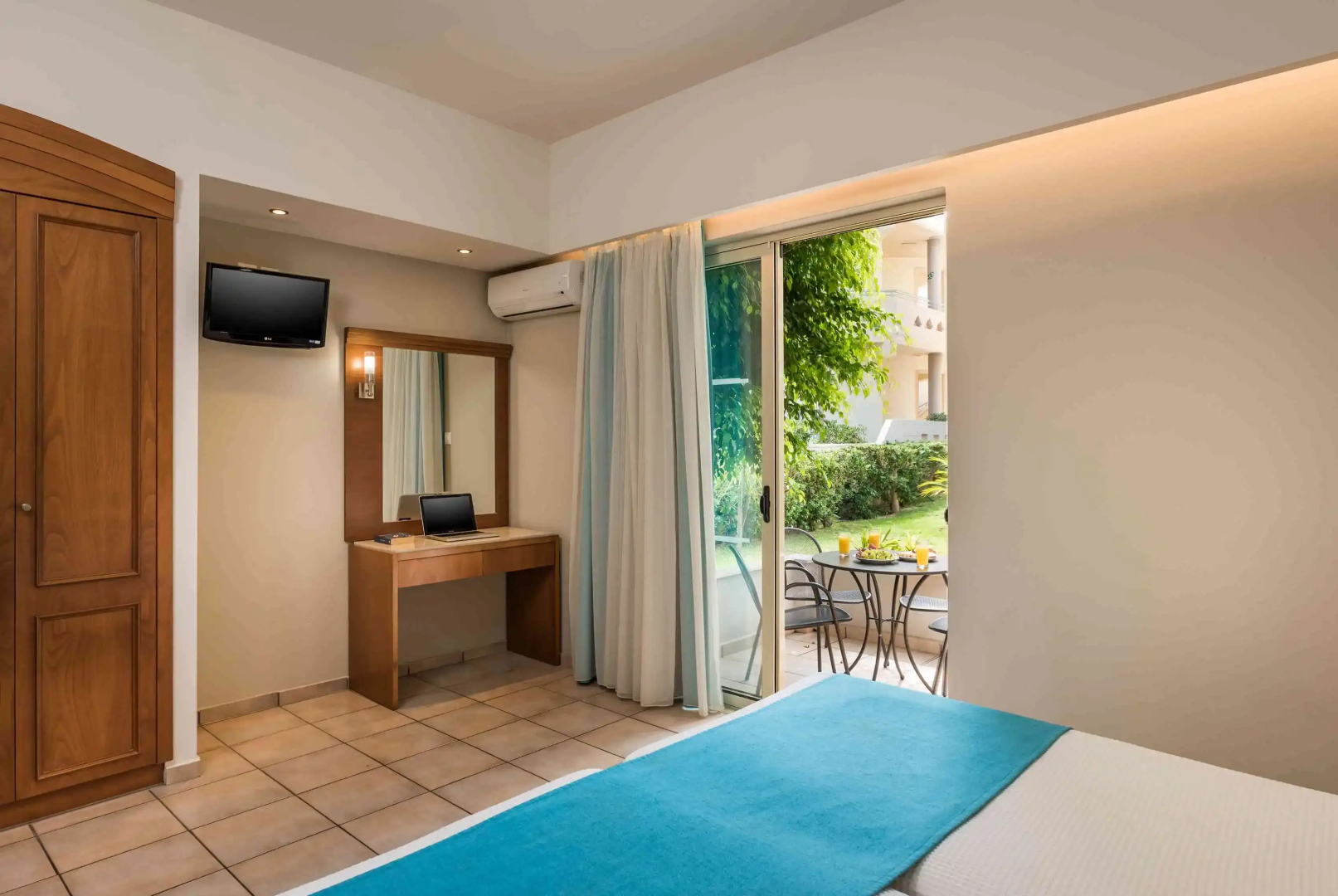 Photo - Elotis Suites