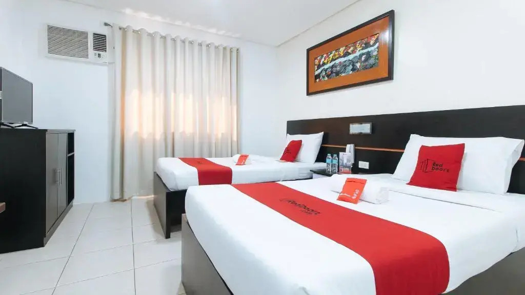 Photo - RedDoorz Plus at Evangelista Street Makati