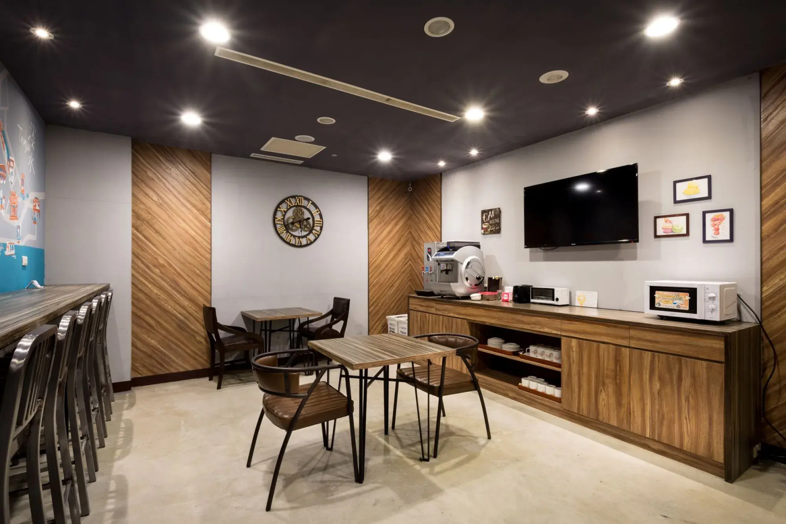 Photo - Taipei Travelers International Hostel