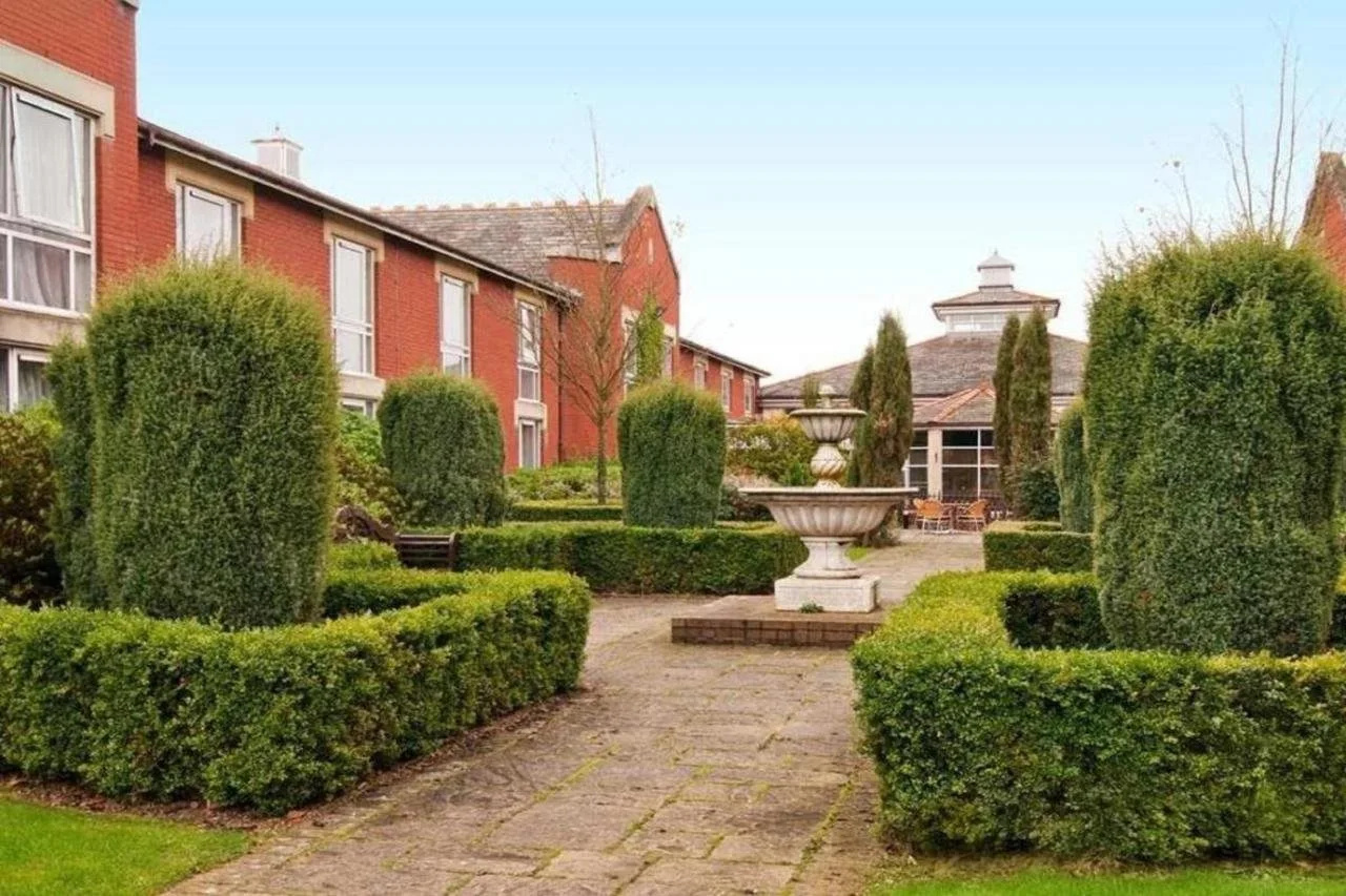 Photo - Bromsgrove Hotel