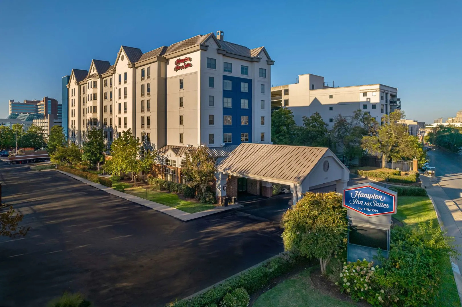 Photo - Hampton Inn & Suites Nashville-Vanderbilt-Elliston Place