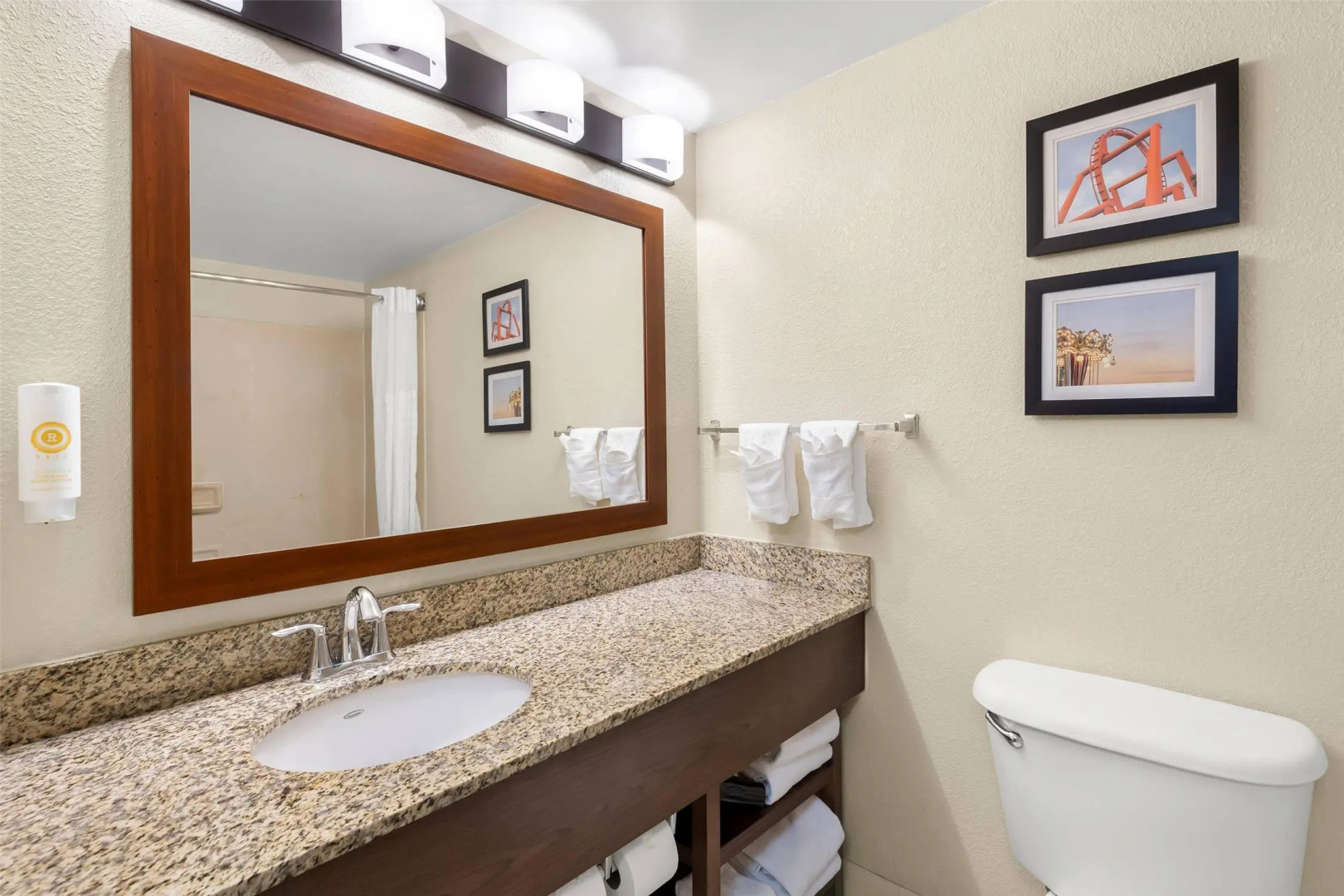 Photo - Comfort Suites Near Universal Orlando Resort