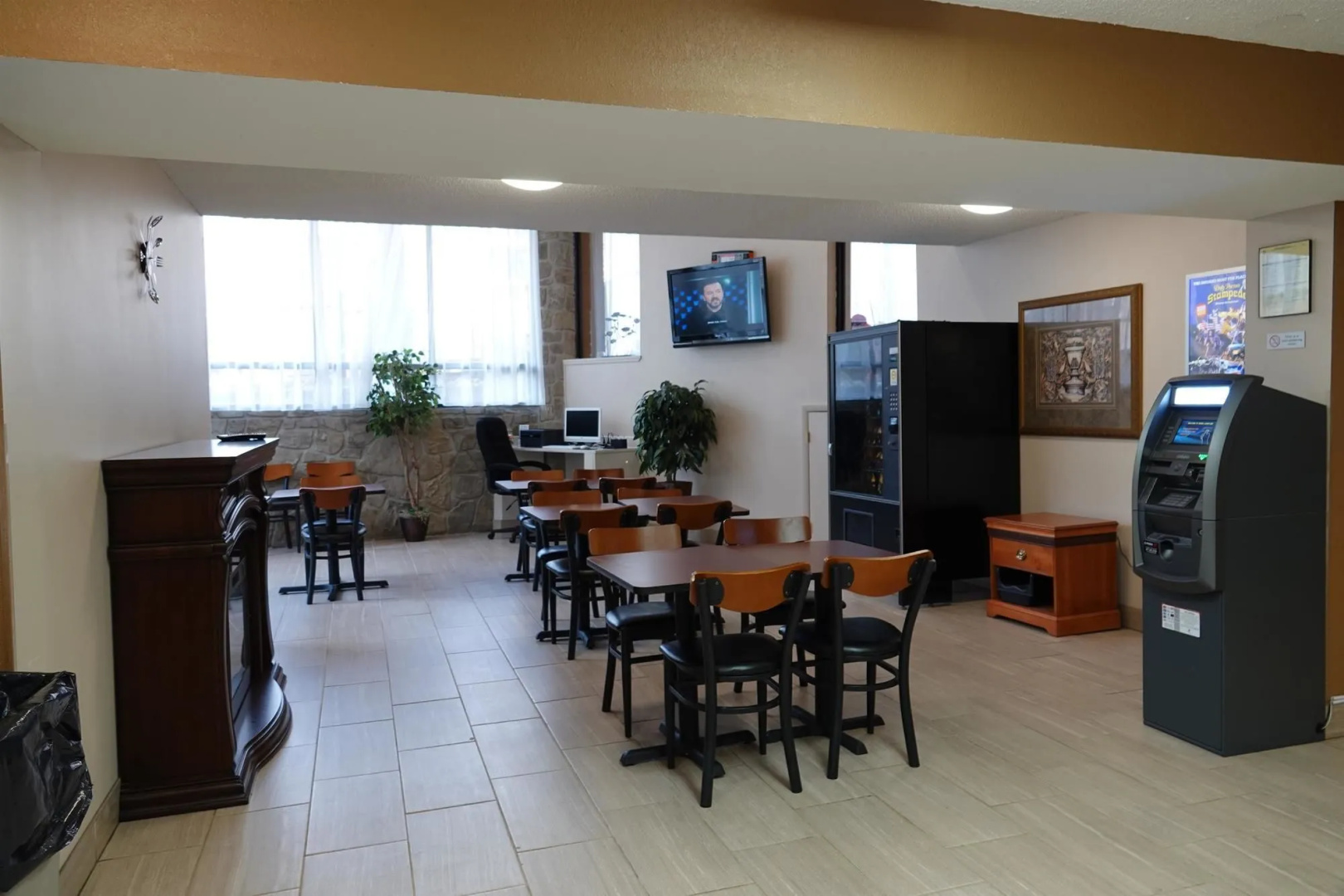 Photo - SureStay Plus Hotel by Best Western Gatlinburg