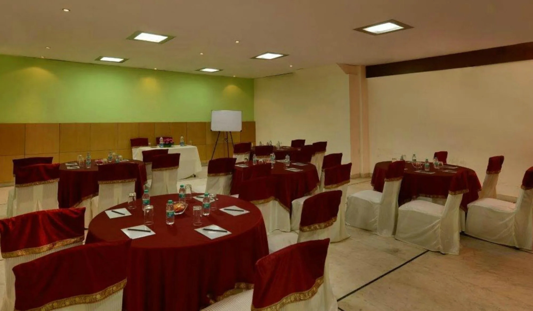 Foto - Hotel Kastor- Near Nehru Place