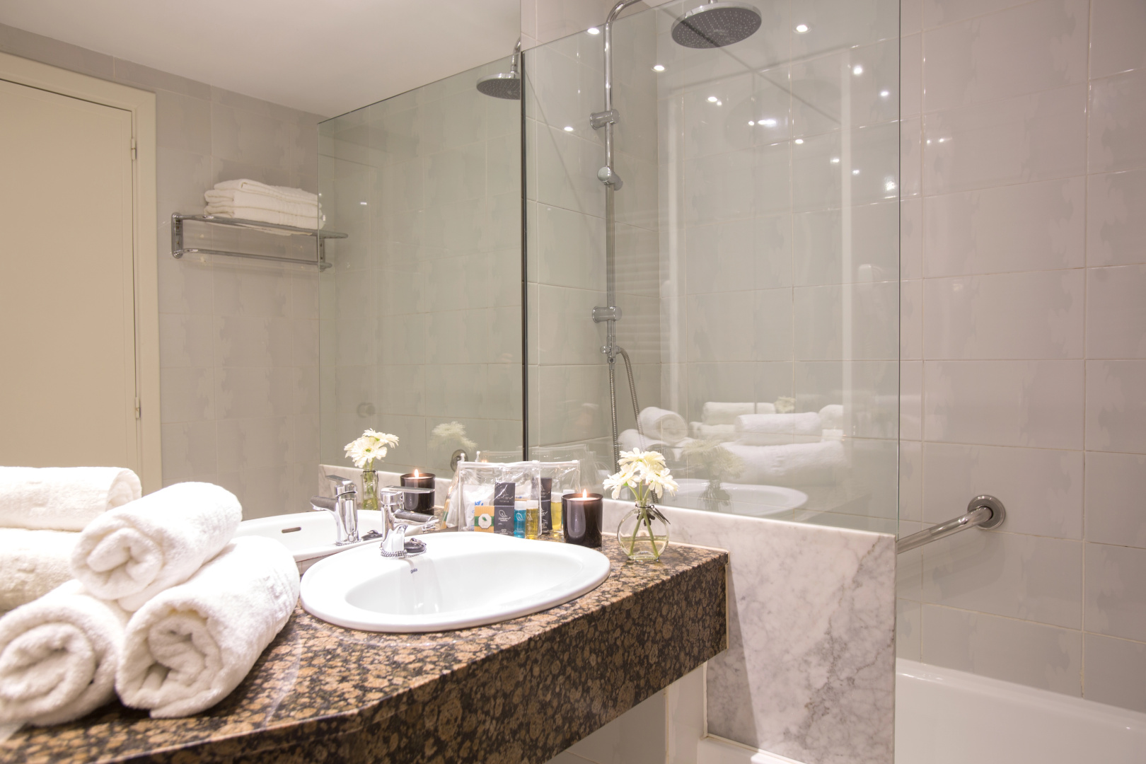 Photo - Hotel Castell dels Hams