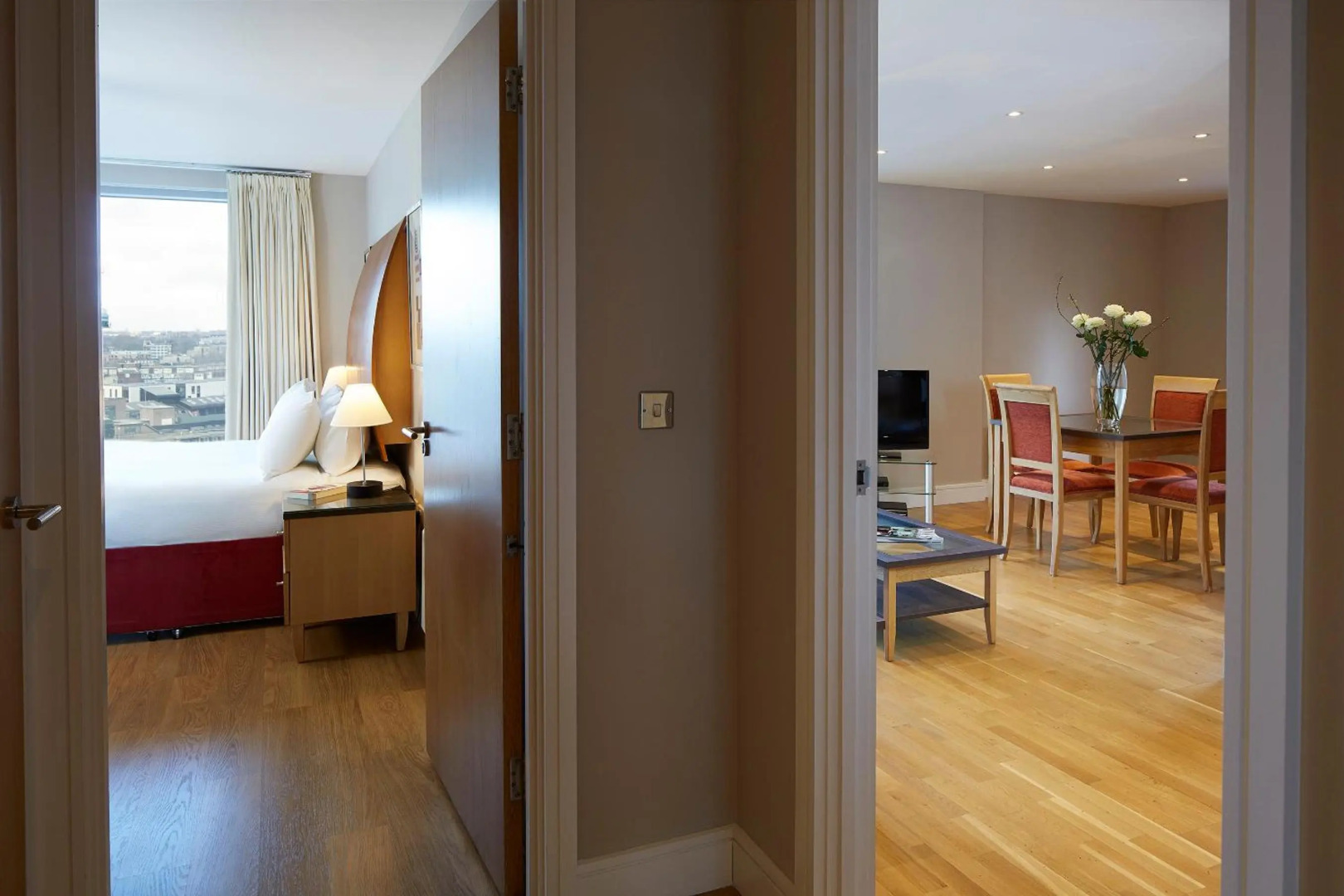 Foto - Marlin Aldgate Tower Bridge