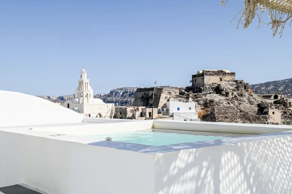 Photo - White Curves Santorini