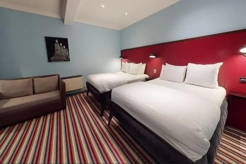 Photo - Village Hotel St David's, Nr Chester