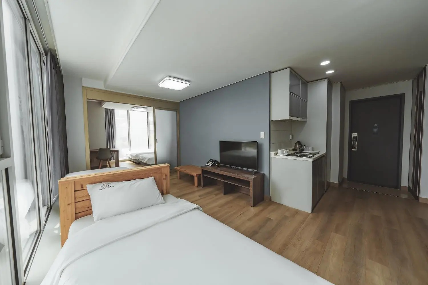 Photo - Brown Suites Hotel Sinchon Central