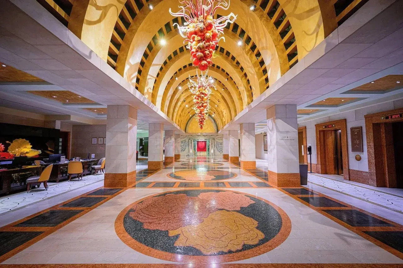 Photo - Resorts World Sentosa - Crockfords Tower