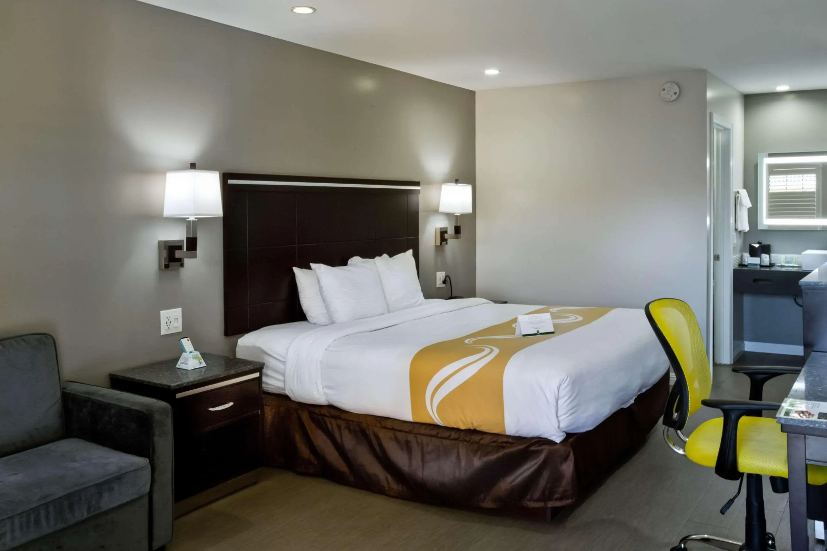 Foto - Bay Area Inn & Suites