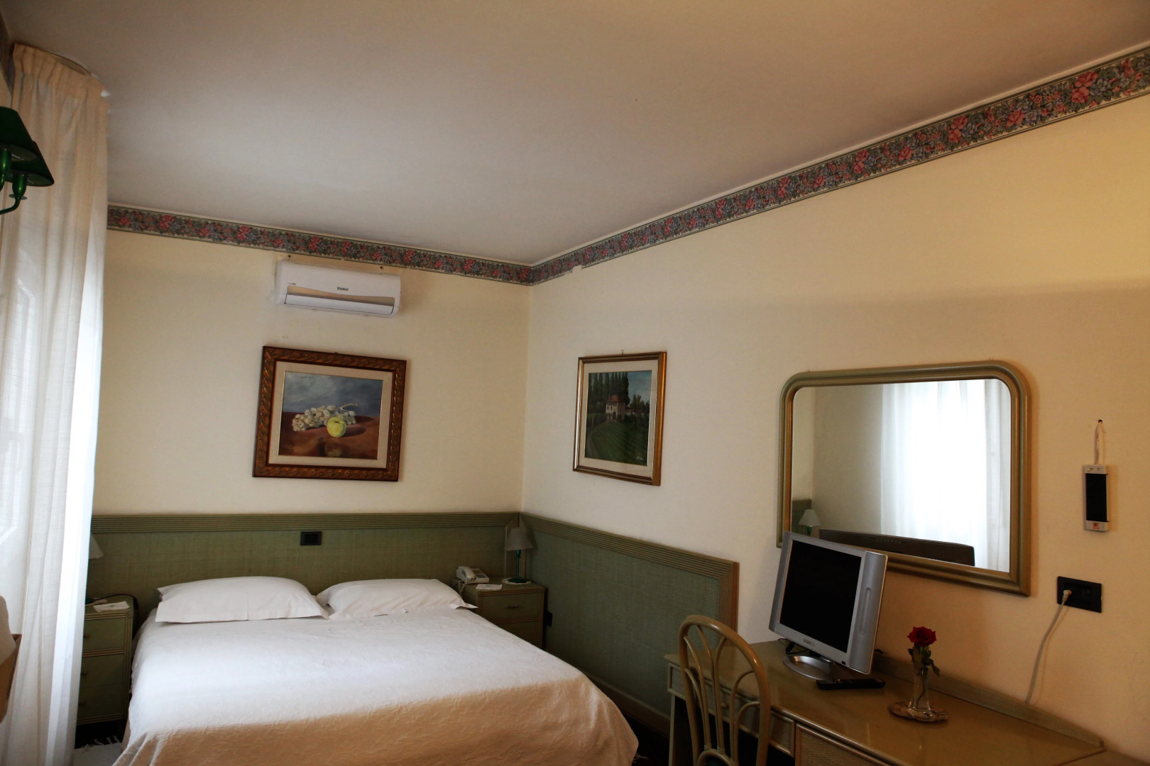 Photo - Zodiacus Residence