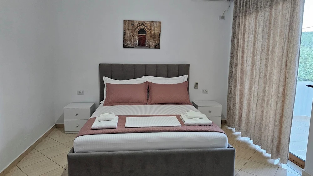 Photo - Vila Malo