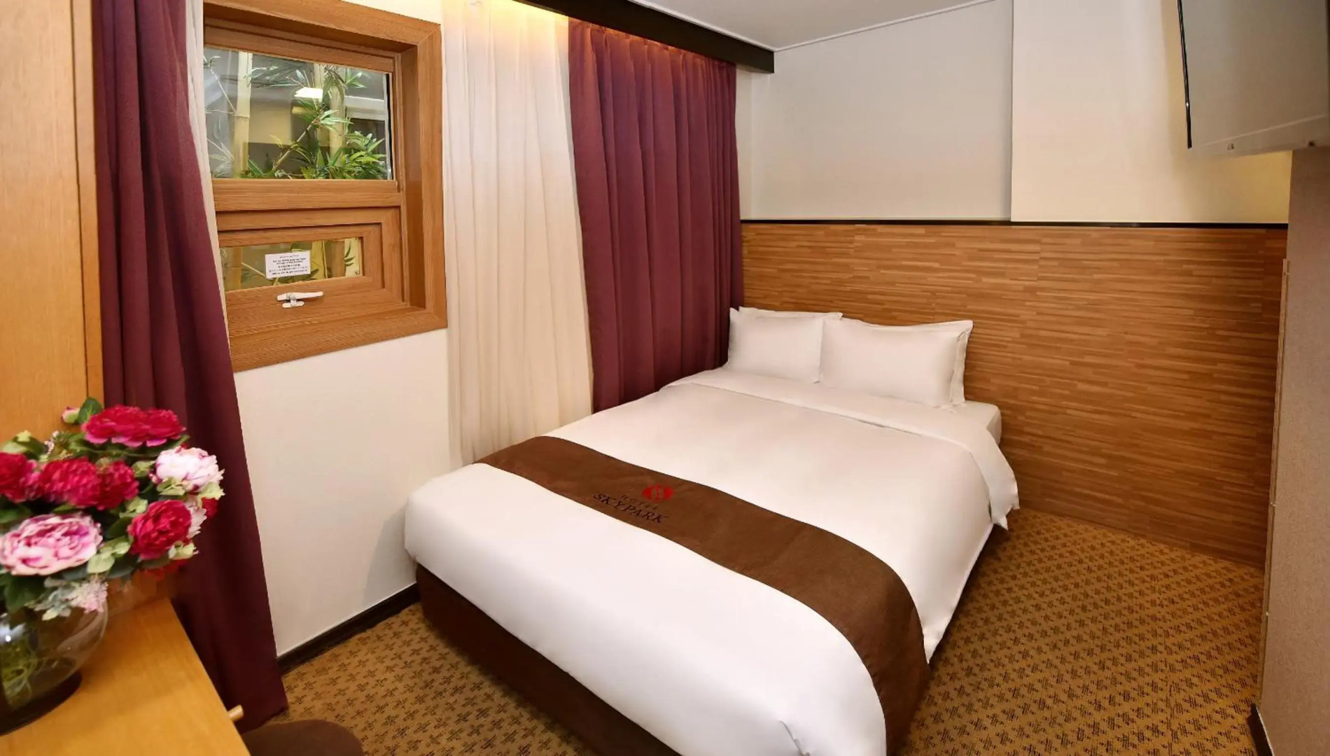 Photo - Hotel Skypark Myeongdong 3