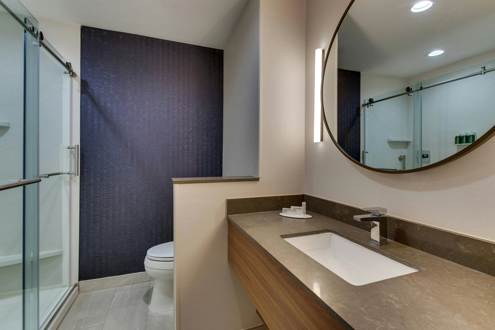 Photo - Fairfield Inn & Suites by Marriott Houston Brookhollow