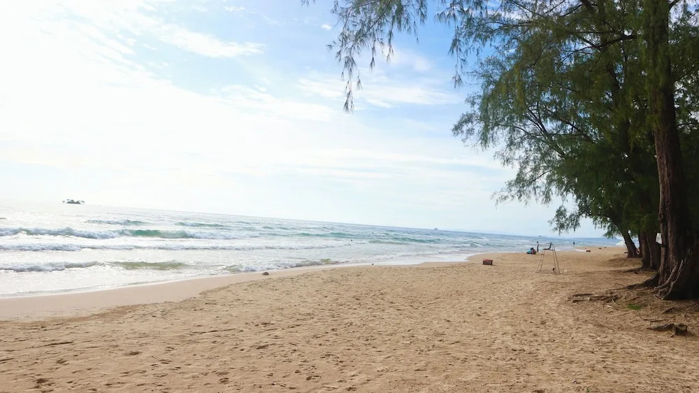 Photo - Blue Waves Hotel