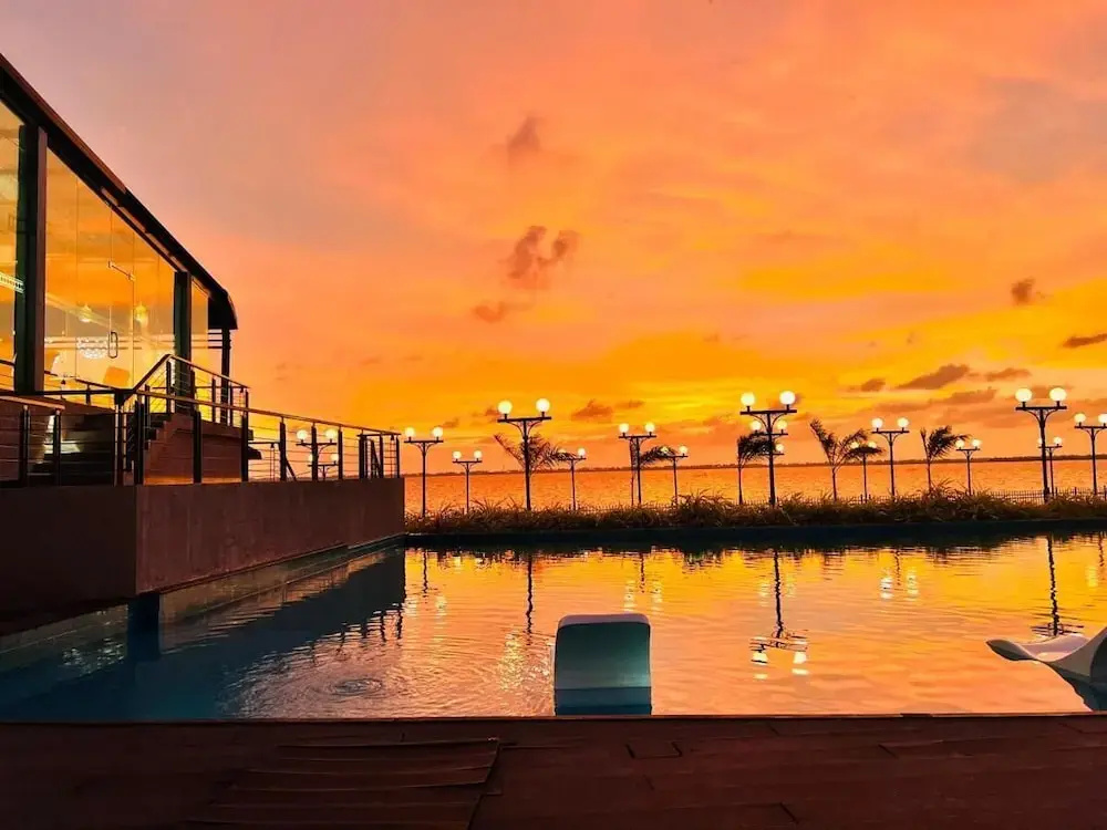 Photo - Grandeeza Hotel by Galison