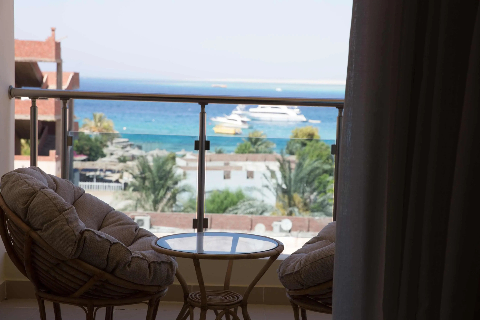 Foto - Redcon Suites