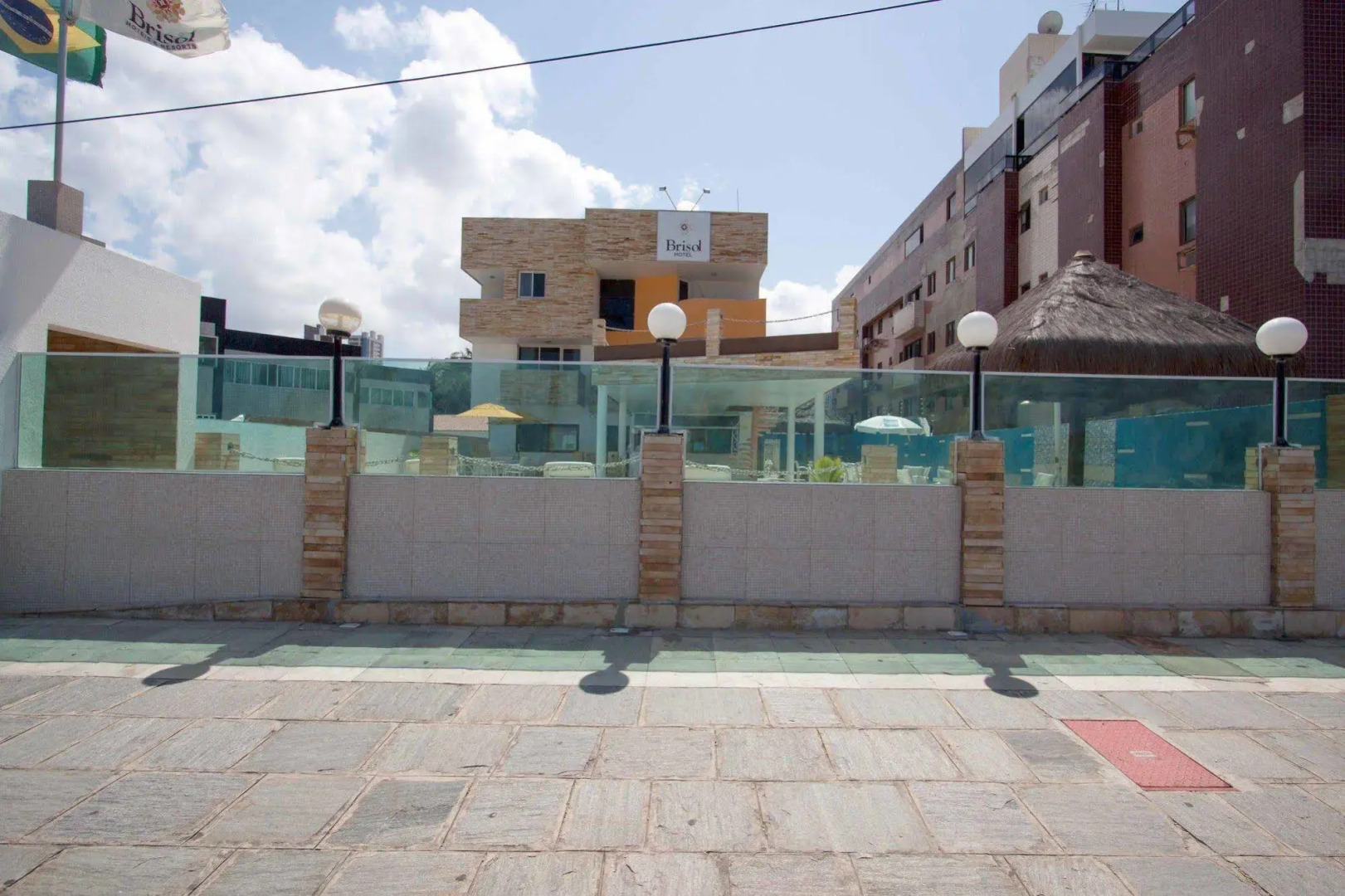 Photo - Tambau Beach Hotel