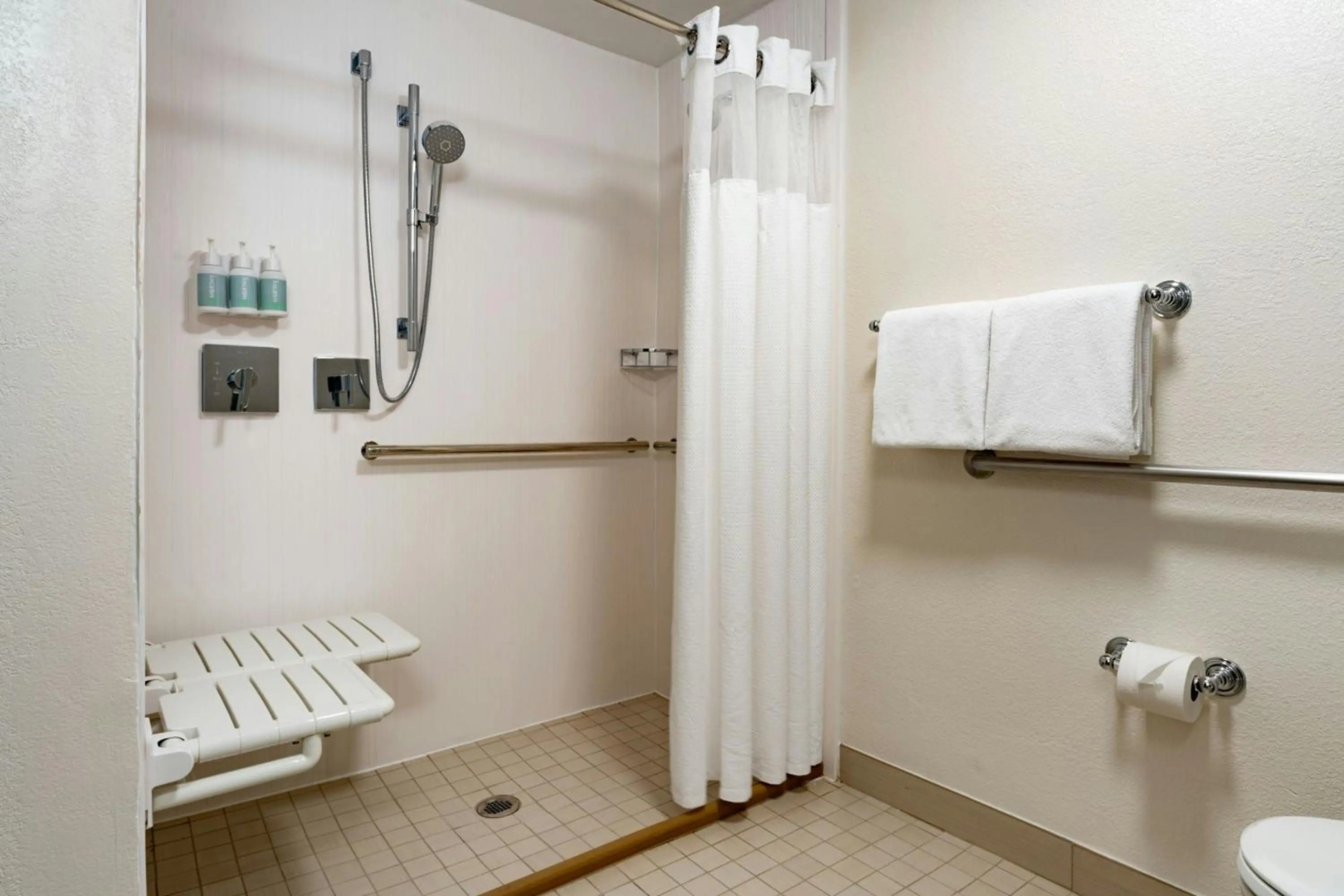 Photo - Courtyard by Marriott Tampa Westshore/Airport
