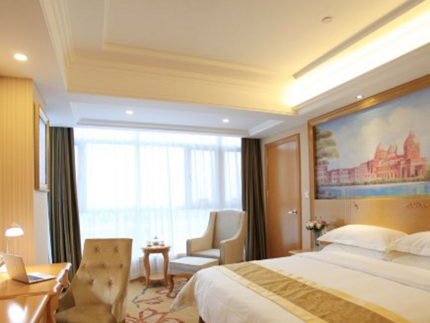 Vienna Hotel Hebei Zhuozhou High-Speed Railway Station