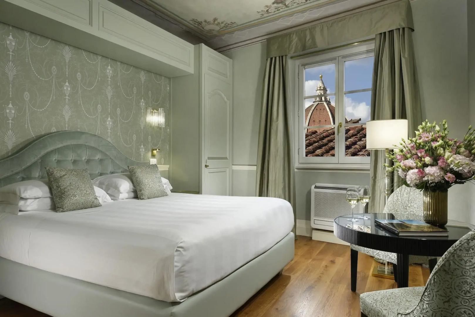 Photo - San Firenze Suites & Spa