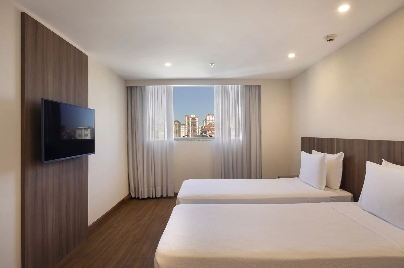 Photo - Windsor Tower Hotel