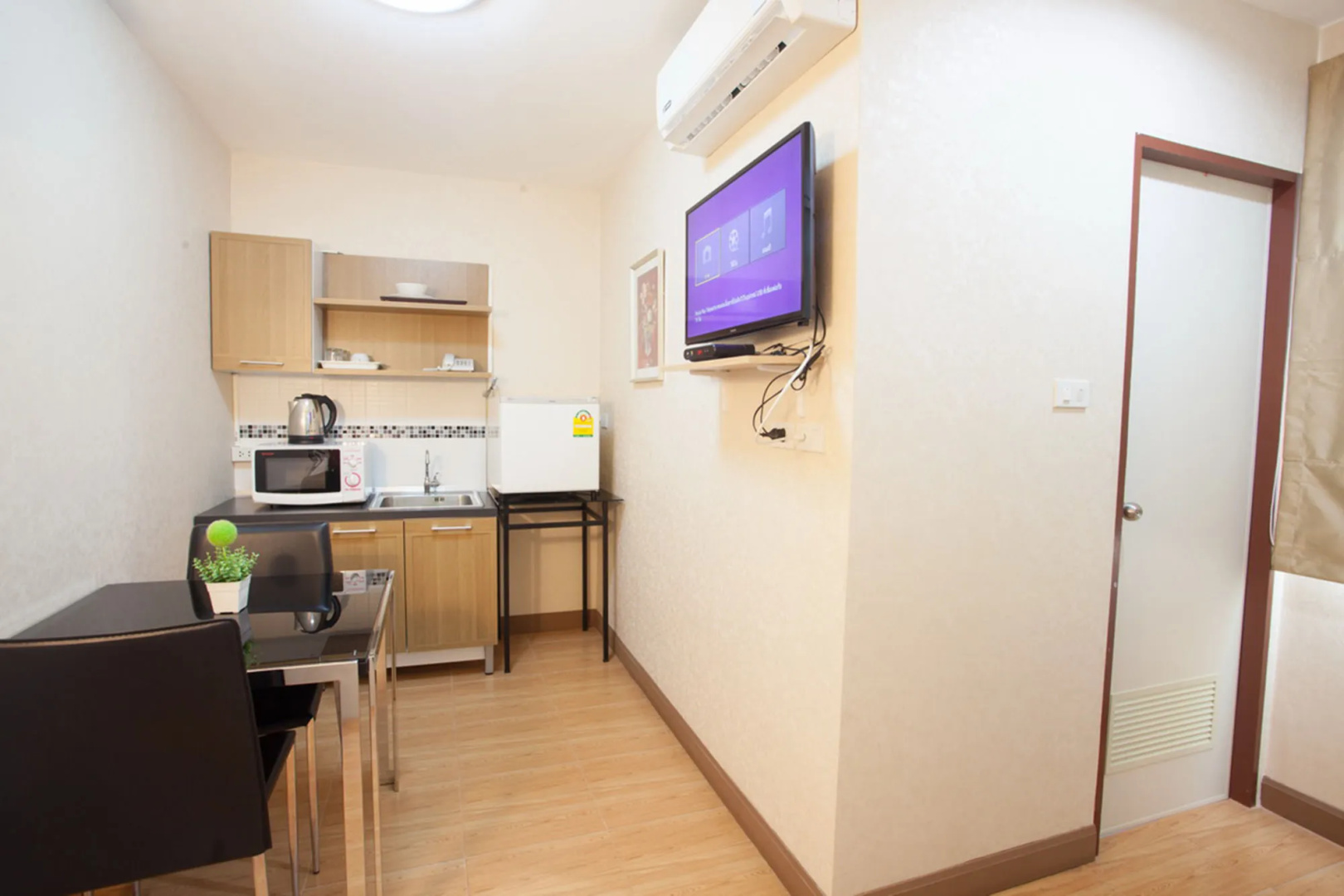 Photo - Orawan Suites