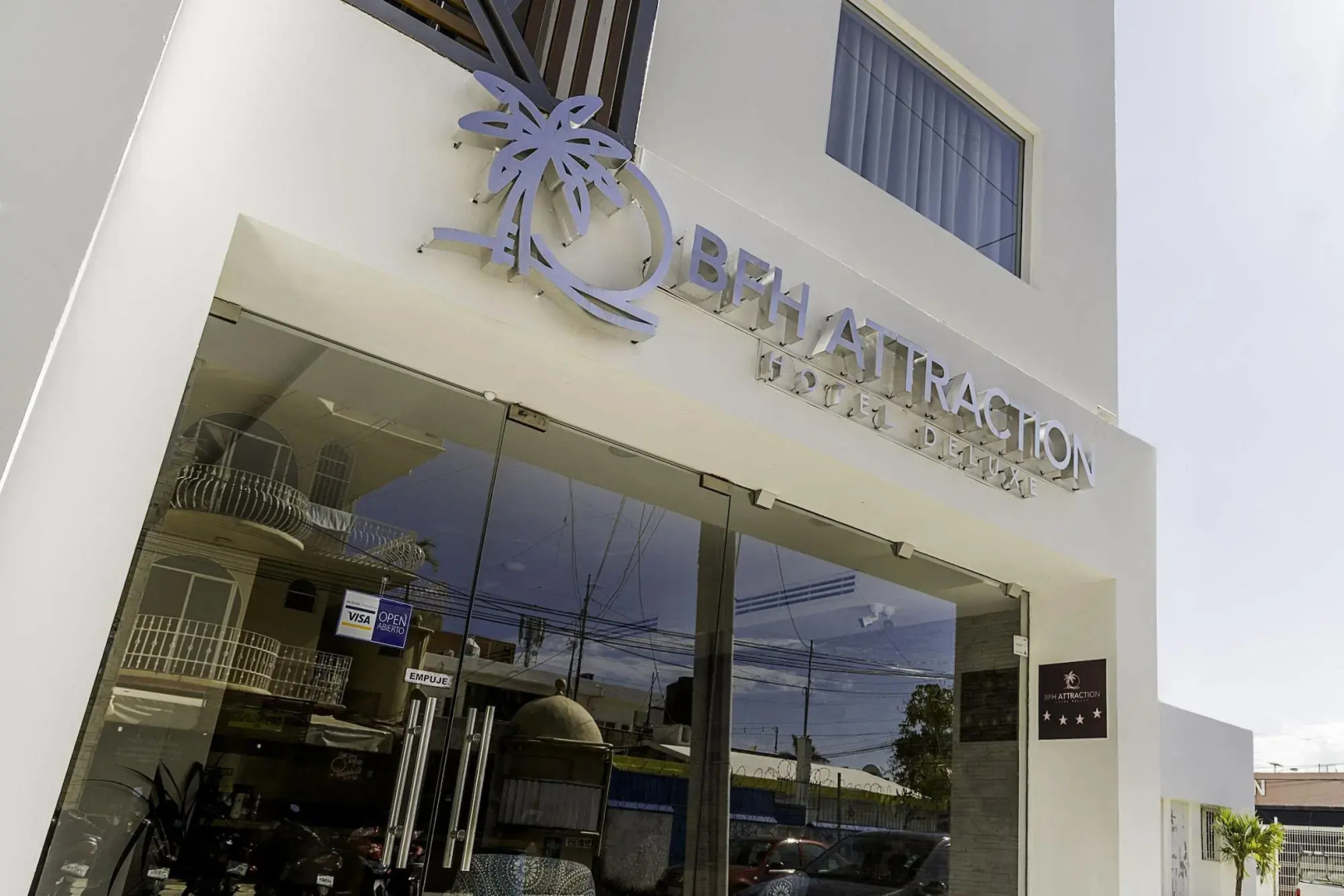 Photo - Illusion Xpress I Attraction Hotel Deluxe