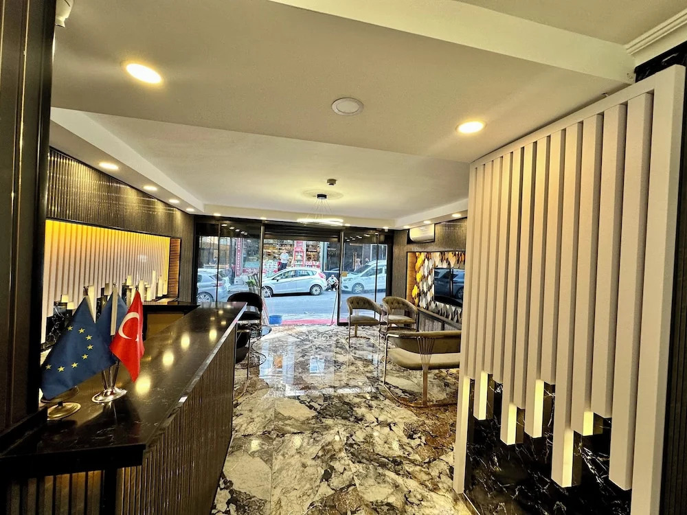 Photo - Crowned Exclusive Hotel