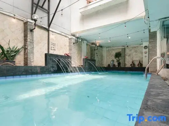 Photo - Urbanview de Dharmawangsa Suite Hotel