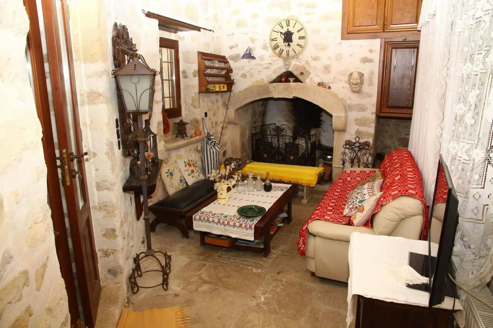 Photo - Traditional Cretan Houses,Agios Myronas