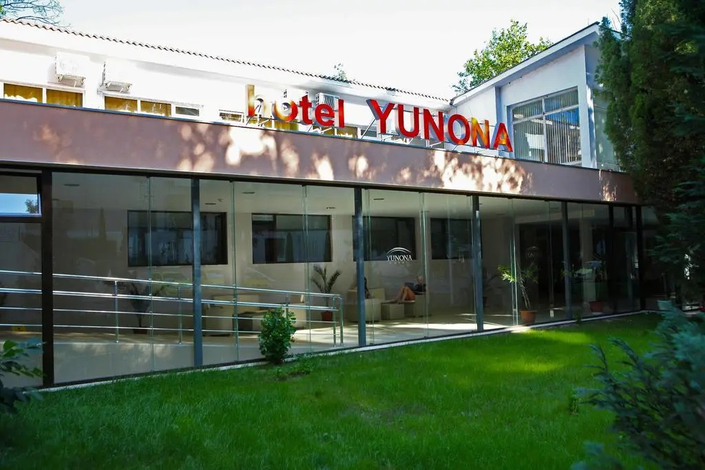 Photo - Yunona