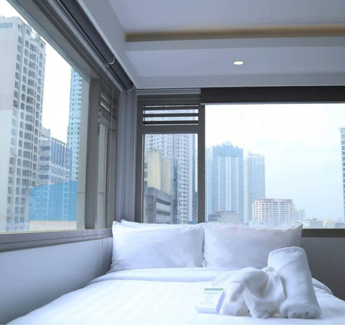 Photo - The Mini Suites Eton Tower Makati