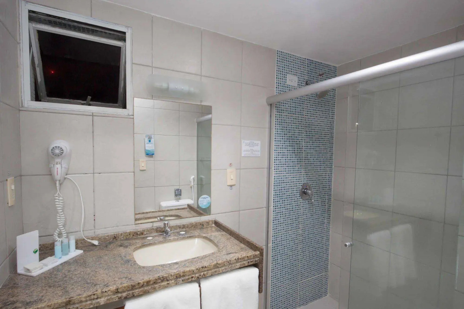 Photo - Tambau Beach Hotel