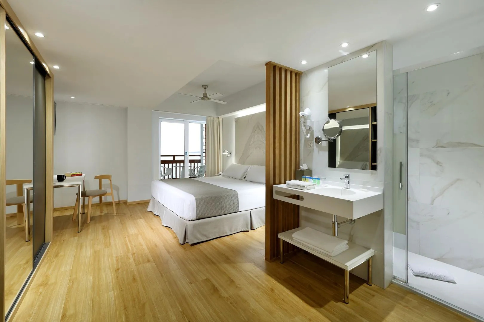 Foto - Talayot - Adults Only