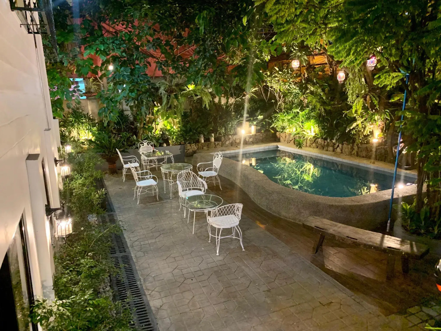 Photo - Courtyard Hotel