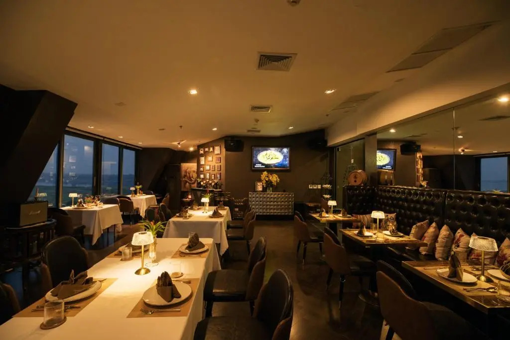 Photo - SureStay Hotel by Best Western Vientiane