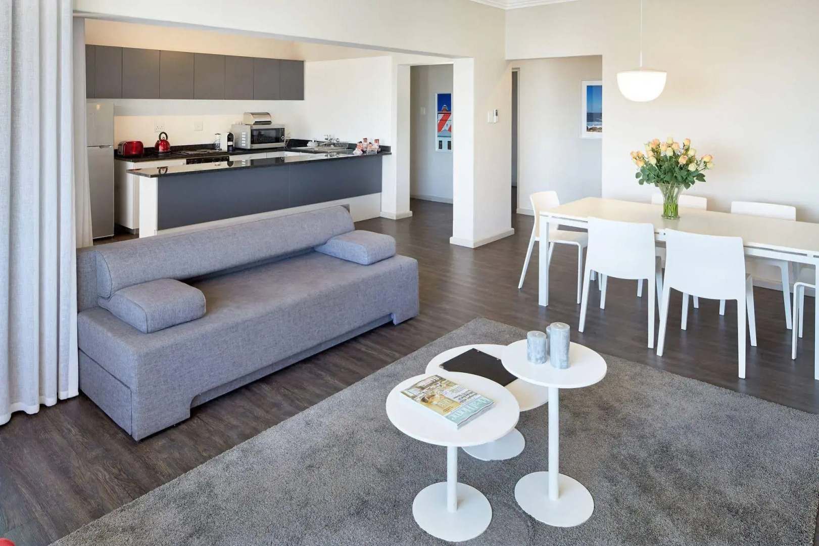 Foto - First Group Riviera Suites